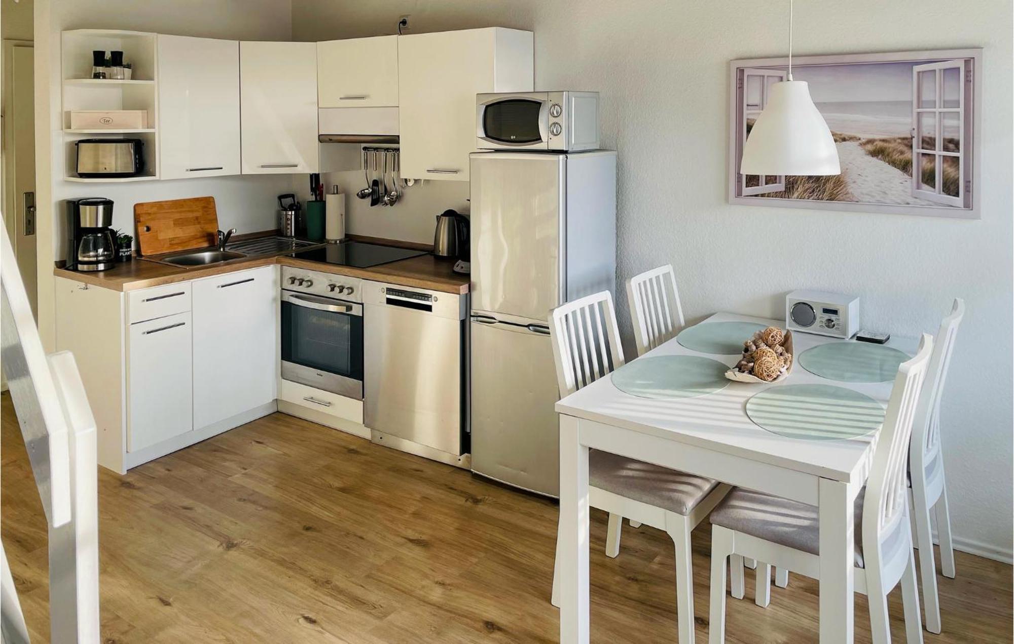Cozy Apartment In Friedrichskoog With Kitchen Extérieur photo