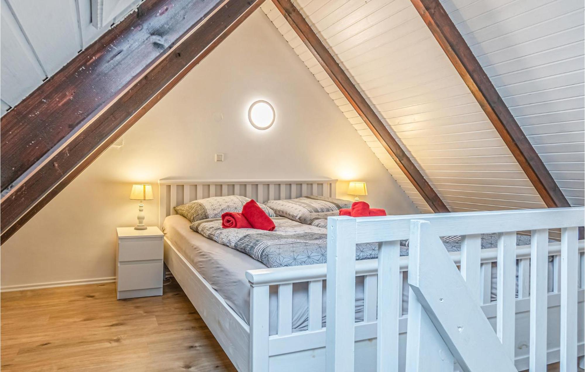 Cozy Apartment In Friedrichskoog With Kitchen Extérieur photo